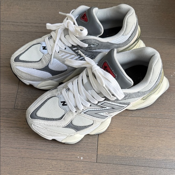New Balance 9060 Grey & White Mesh Suede Runner with Logo Accent | Size EU 37 - Picture 5 of 15